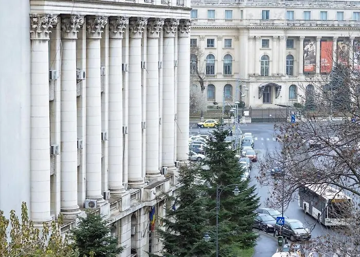 La Dame Bleue Apartment *